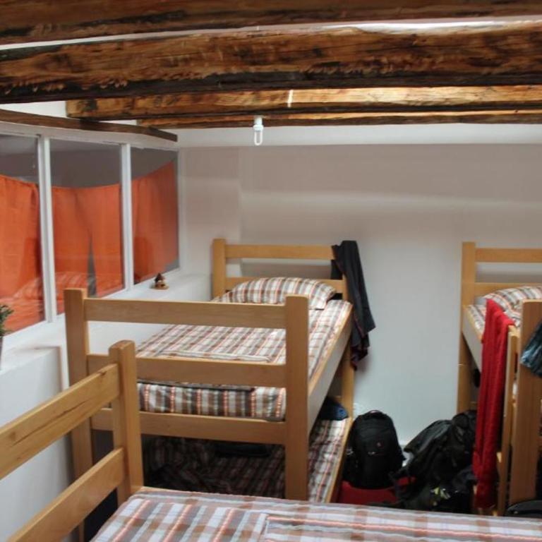 Belgrade Bicycle Hostel - Krevet u 6-krevetnoj Mešanoj Spavaonici - 2