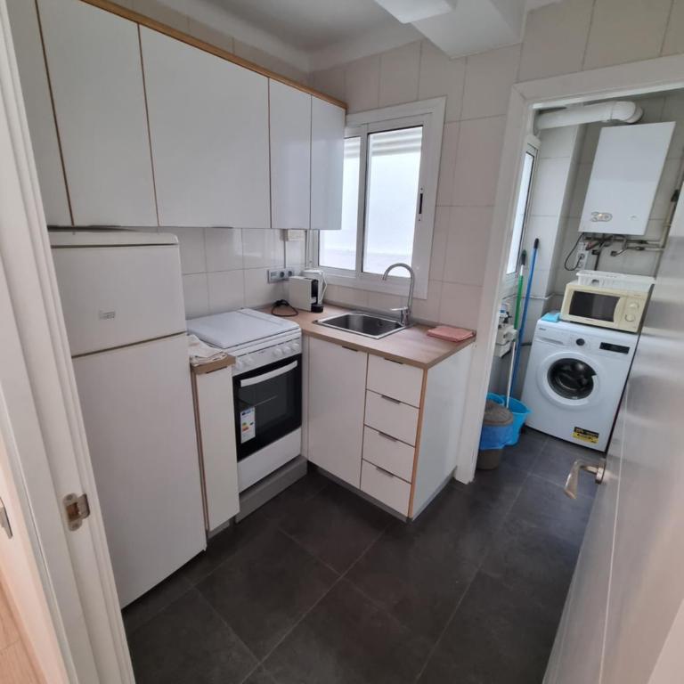 APARTAMENTO PRIMERA LINEA MAR CAMBRILS cerca PUERTO - Two-Bedroom Apartment - 12