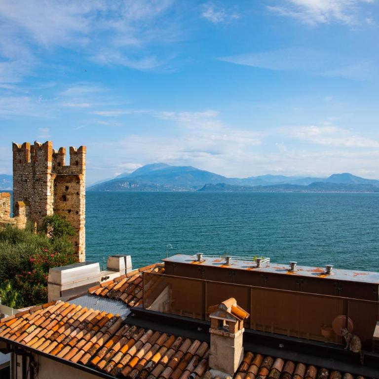 Hotel Degli Oleandri - Camera Singola con Vista Lago - 1