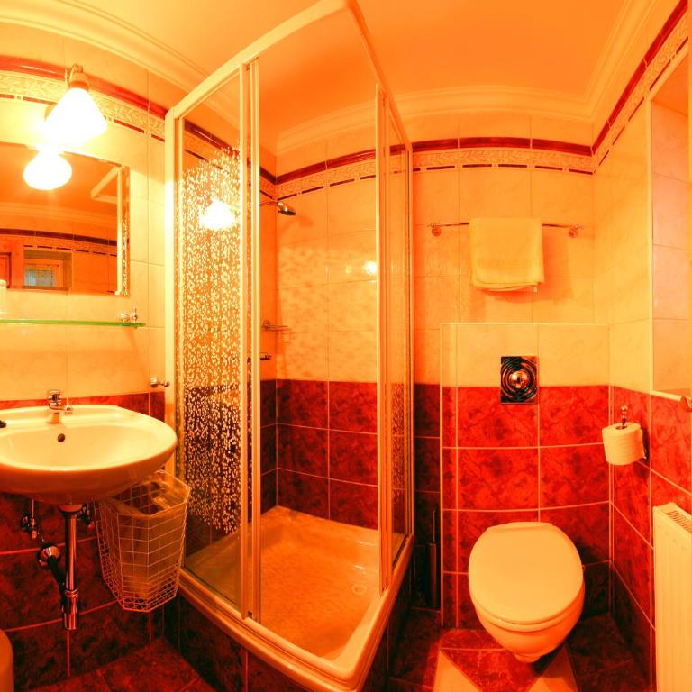 Hotel Kreutzer - Doppelzimmer mit Balkon - 6