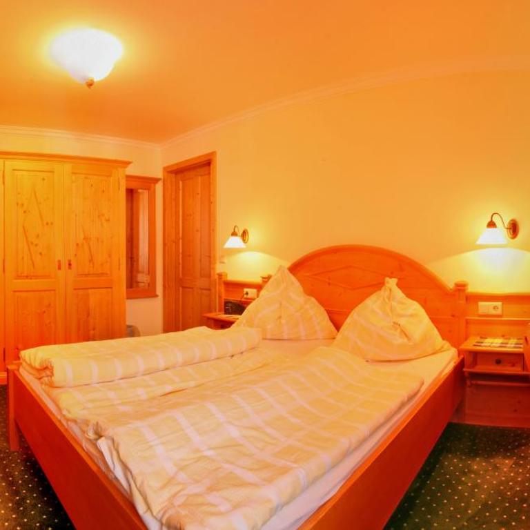 Hotel Kreutzer - Doppelzimmer mit Balkon - 4