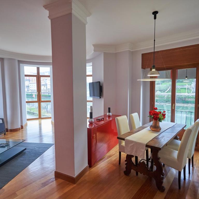 Apartamento BIO Exclusivo con mirador en Bilbao y aparcamiento público gratuito - Two-Bedroom Apartment - 2