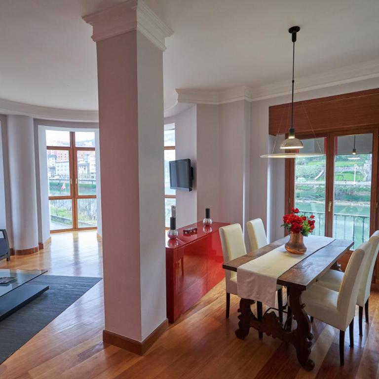 Apartamento BIO Exclusivo con mirador en Bilbao y aparcamiento público gratuito - Two-Bedroom Apartment - 65