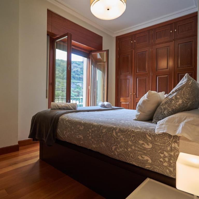 Apartamento BIO Exclusivo con mirador en Bilbao y aparcamiento público gratuito - Two-Bedroom Apartment - 76