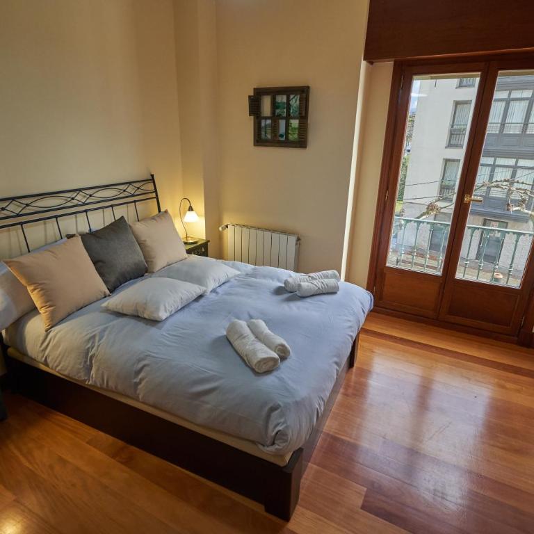 Apartamento BIO Exclusivo con mirador en Bilbao y aparcamiento público gratuito - Two-Bedroom Apartment - 85