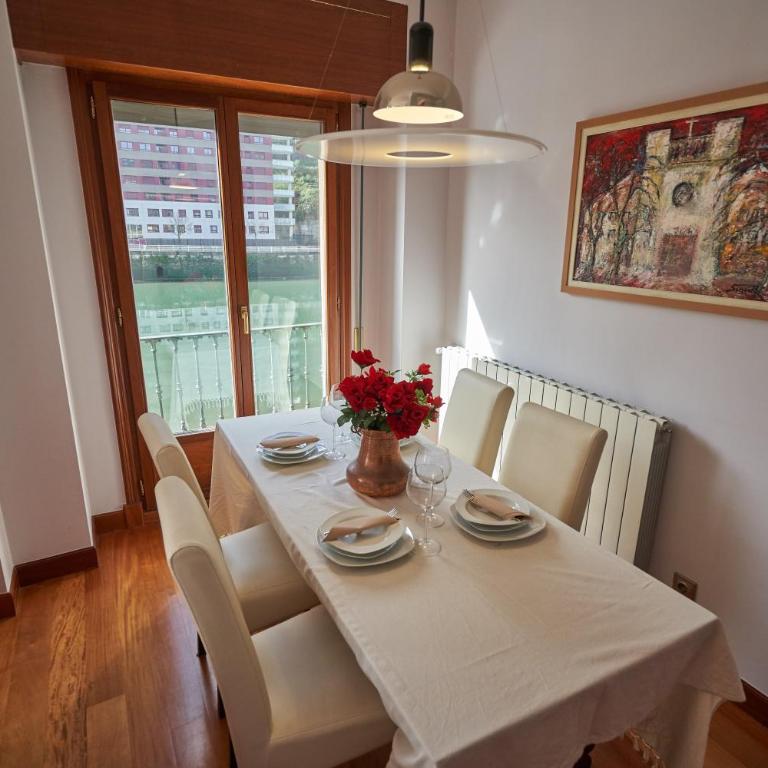 Apartamento BIO Exclusivo con mirador en Bilbao y aparcamiento público gratuito - Two-Bedroom Apartment - 87