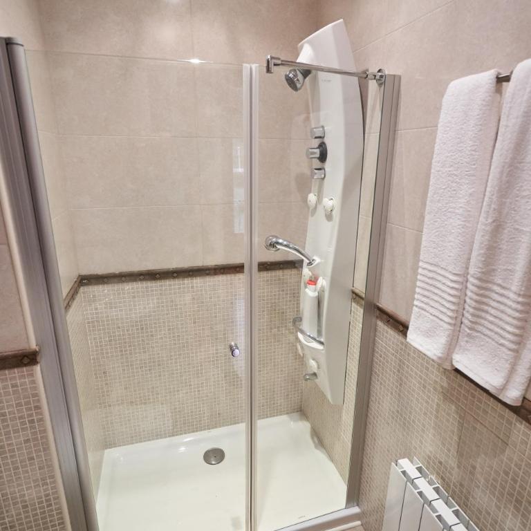 Apartamento BIO Exclusivo con mirador en Bilbao y aparcamiento público gratuito - Two-Bedroom Apartment - 94