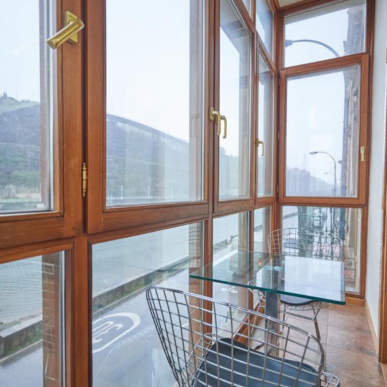 Apartamento BIO Exclusivo con mirador en Bilbao y aparcamiento público gratuito - Two-Bedroom Apartment - 98