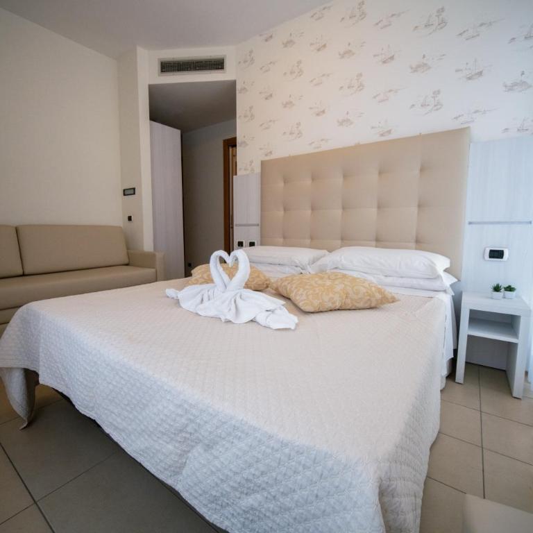 Hotel ABC - Camera Superior Matrimoniale/Doppia con Letti Singoli - 4