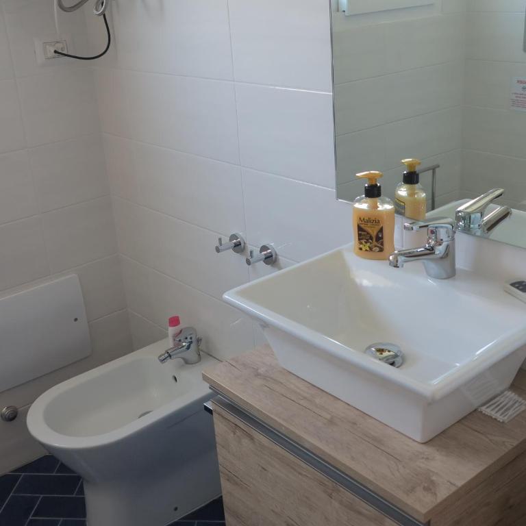 Bonbonniere in Chiaia district - One-Bedroom Apartment - 16