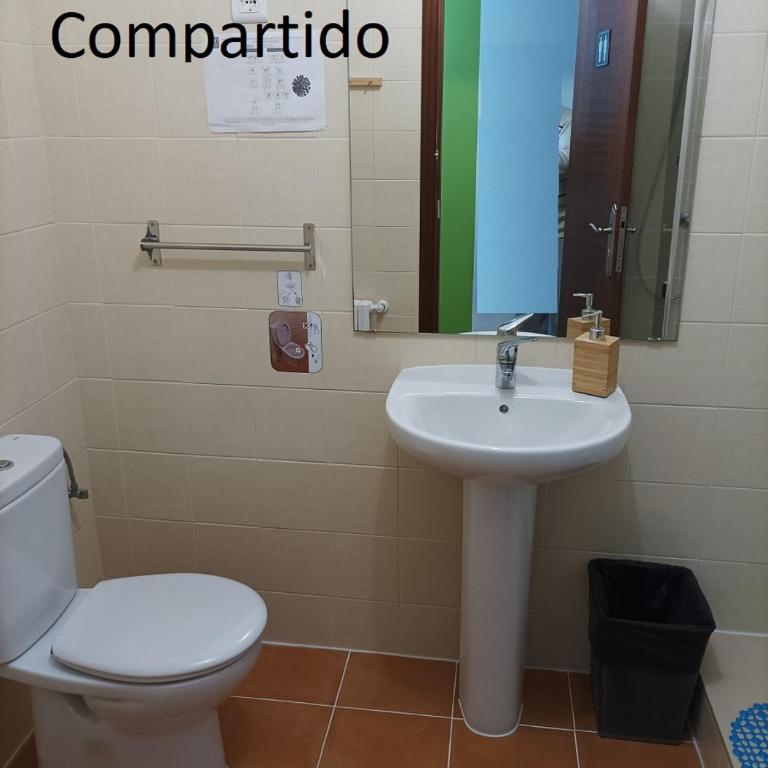 ArArAt Hostel - Habitación Doble Estándar con ducha - 17