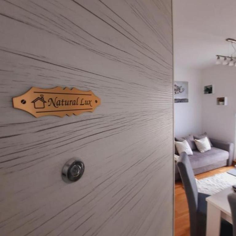 Lux Natural - One-Bedroom Apartment - 9