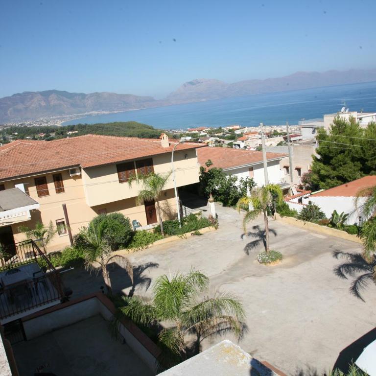 Residence Marino - Appartamento Grande con 2 Camere da Letto - 4