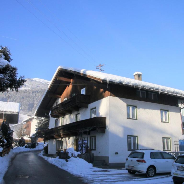 Chalet in Fügen near Spieljochbahn - Ferienhaus mit 6 Schlafzimmern - 58