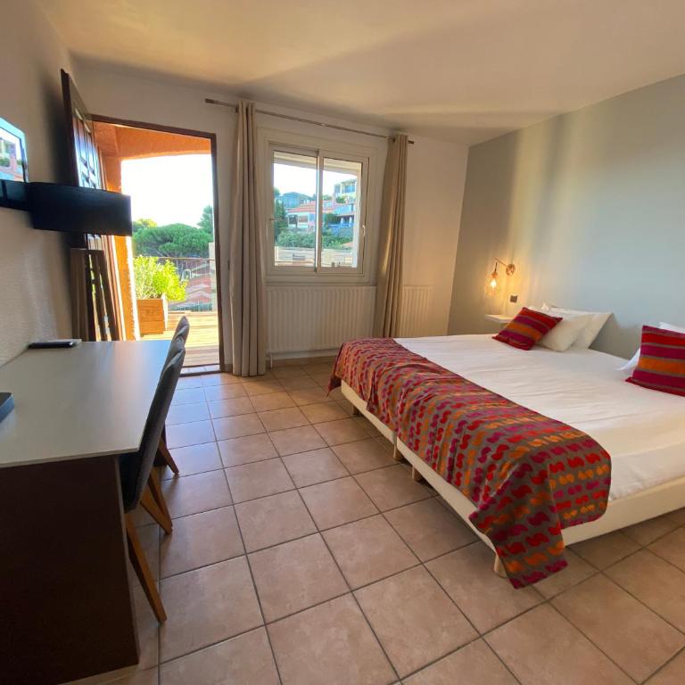 Hotel Le Bon Port - Chambre Double avec Balcon - 3