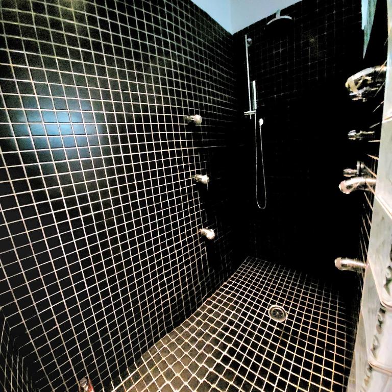 TheLBhome-Moderno duplex con terrazas wifi-Netflix - Apartamento de 2 dormitorios - 5