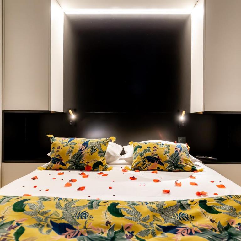 SWEET LEONE JACUZZI PLACE TERREAUX - Apartamento de 1 dormitorio - 16