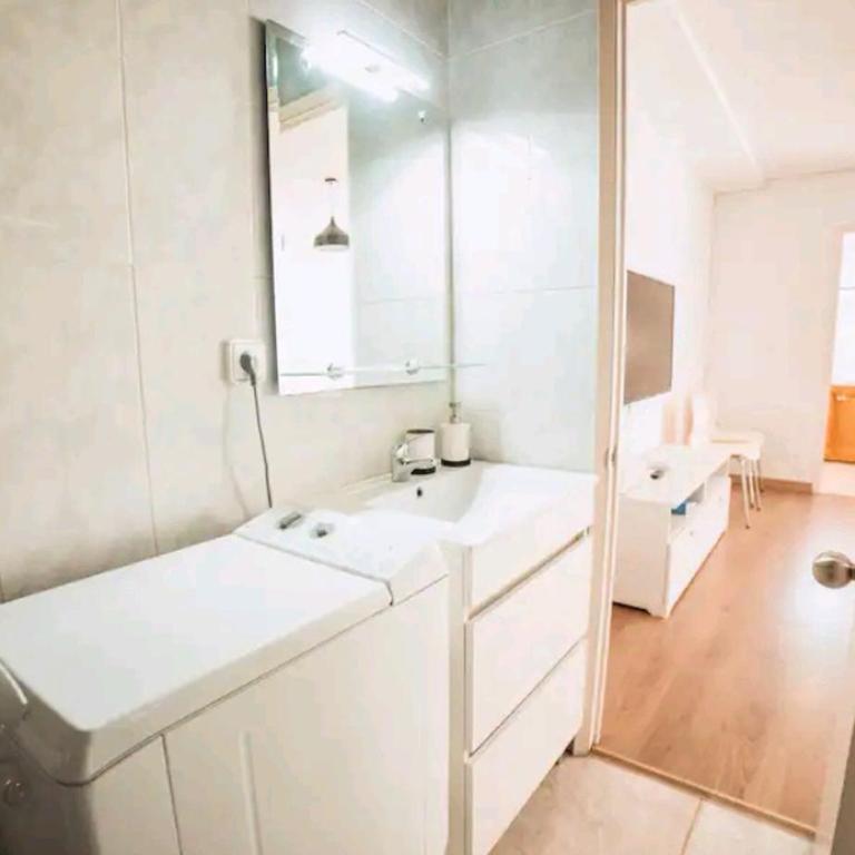 Apt con piscina en Calella de Palafrugell, parking gratuito - Apartamento de 1 dormitorio - 26