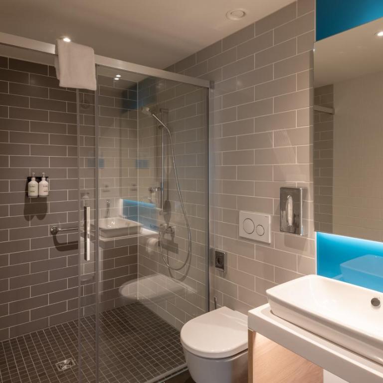 Holiday Inn Express - MUNICH NORTH by IHG - Habitación Estándar con cama grande - Esquina - 2