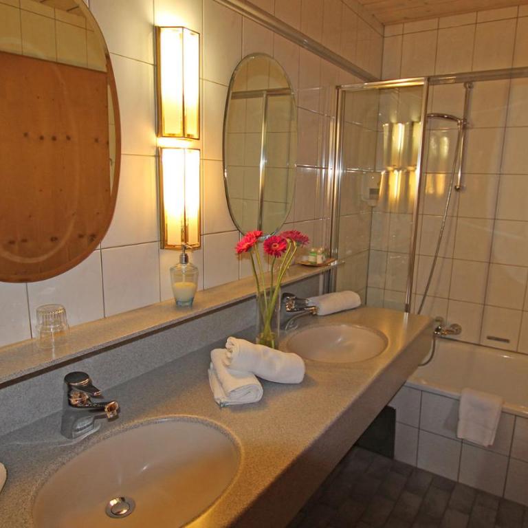 Hotel Alpin - Familienzimmer (2 Erwachsene + 1 Kind) - 1