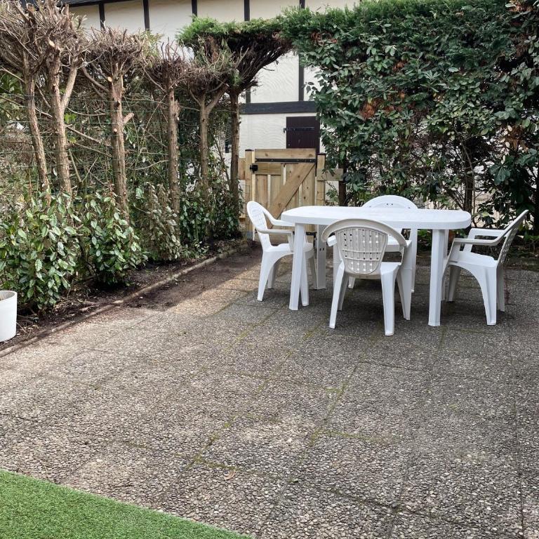 Maison à 300m de la plage, quartier calme - Maison 1 Chambre - 16