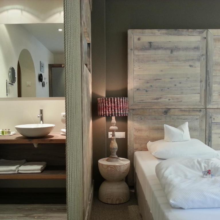 Alpenhotel Stefanie - Standard Doppelzimmer mit Balkon - 2