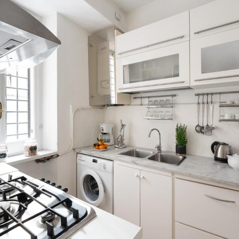 Your Home at Campo de' Fiori - Appartamento Deluxe su 2 Livelli con 2 Camere da Letto - 14