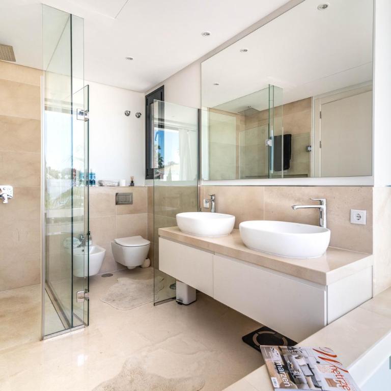 Remarkable 5-BDRM Villa - Heated POOL & GYM - Villa Deluxe - 25