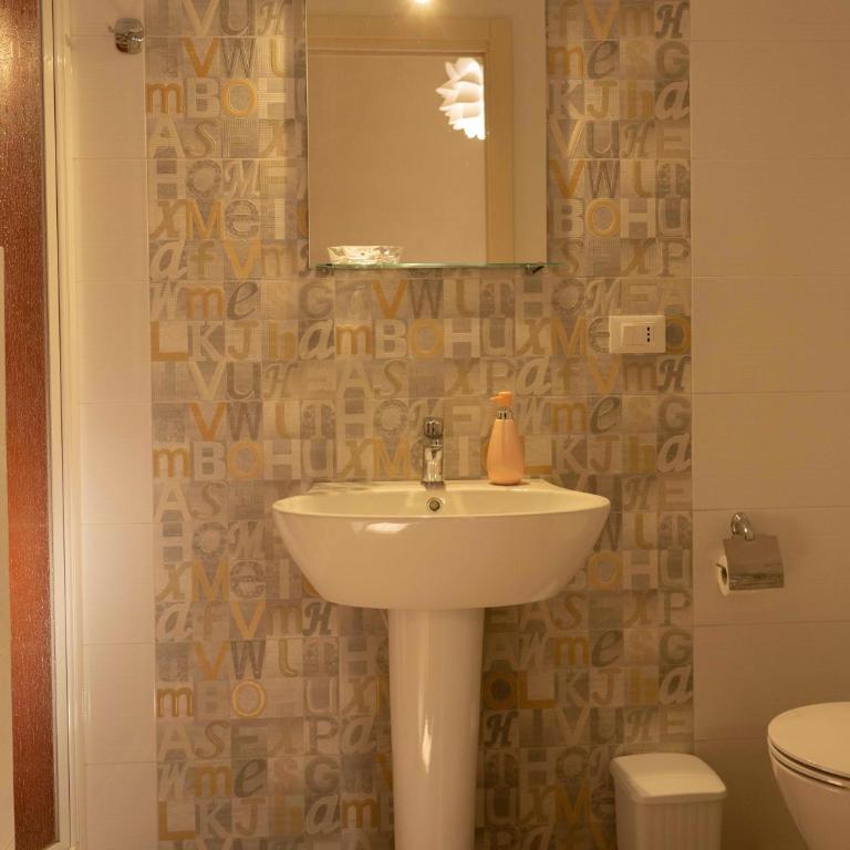 La Casa dei Limoni - Camera Matrimoniale/Doppia con Letti Singoli con Bagno Privato - 7