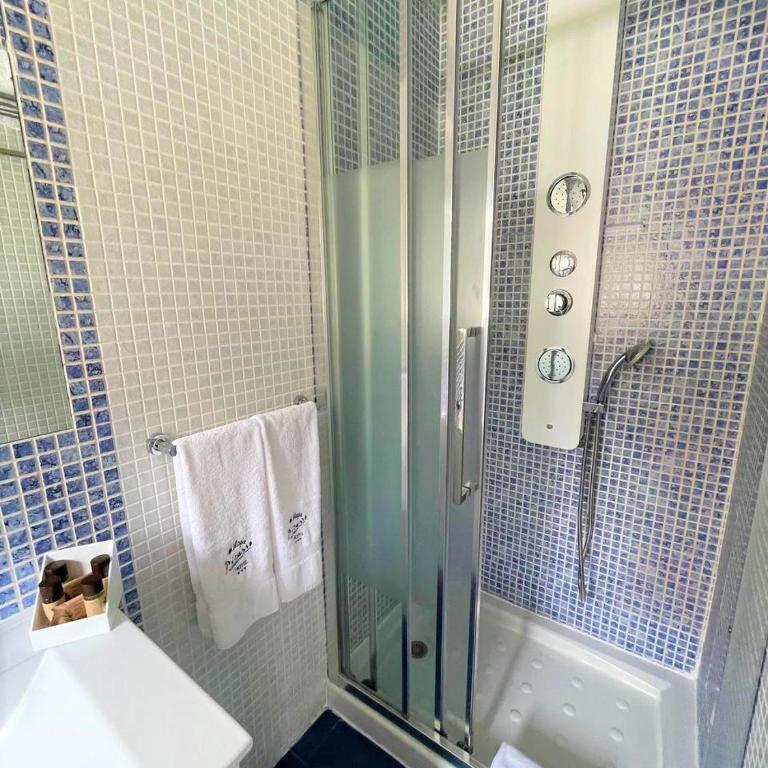 Hotel Malaga Picasso - Habitación Doble Pequeña - 11
