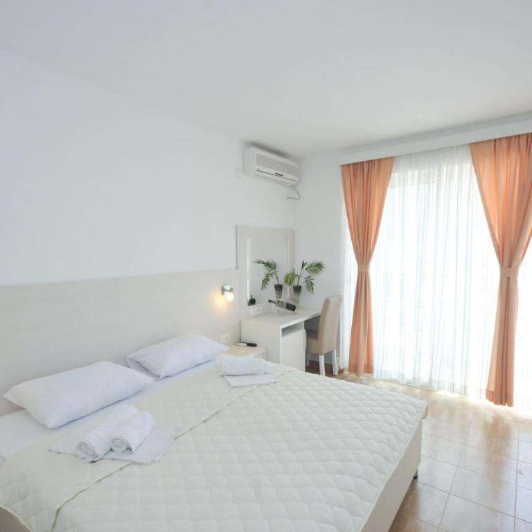 Villa Skyprime - Dvokrevetna Soba sa Bračnim Krevetom i Balkonom - 10