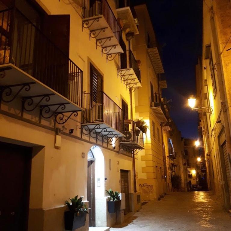 La Loggia dei Re - Appartamento con 2 Camere da Letto - 77