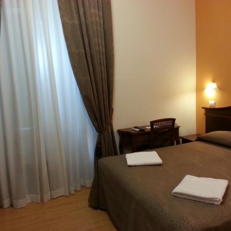 Guesthouse Alex II - Camera Matrimoniale - 26