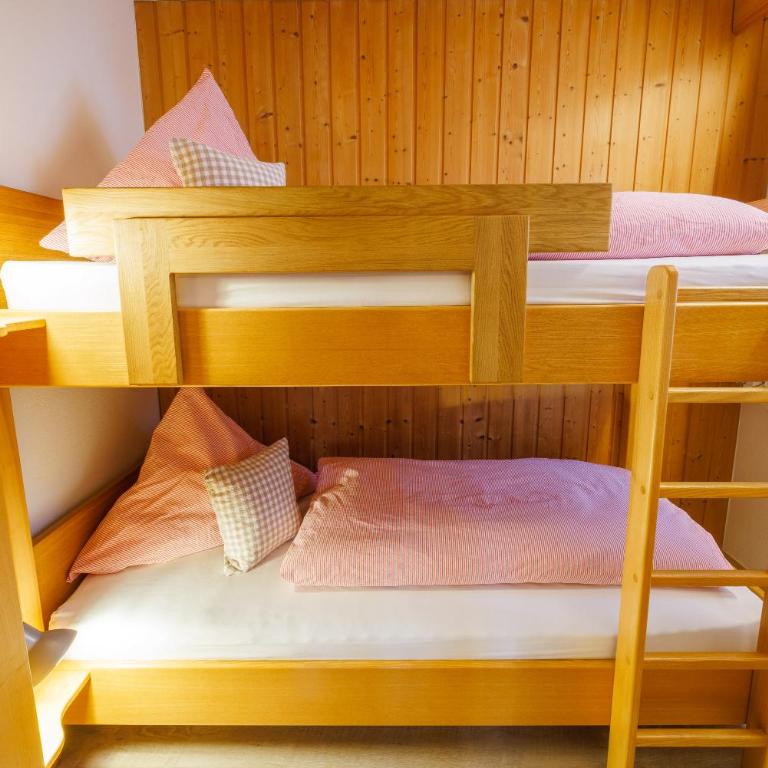 Ferienwohnungen Gastager inkl. Chiemgaukarte - Apartment mit 2 Schlafzimmern und Balkon - 7