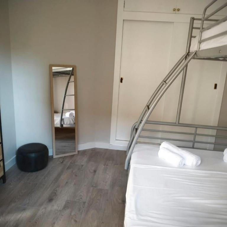 Precioso apto, con piscina en puerto de Cambrils, wifi y parking incluido - Apartamento de 2 dormitorios - 8