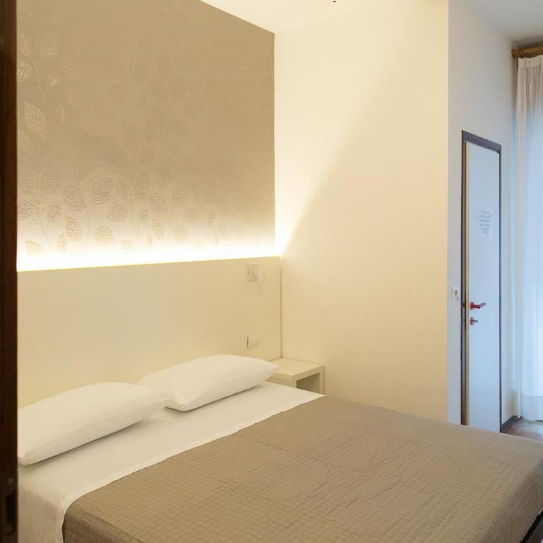 Albergo Conca d'Oro - Camera Matrimoniale con Balcone - 5
