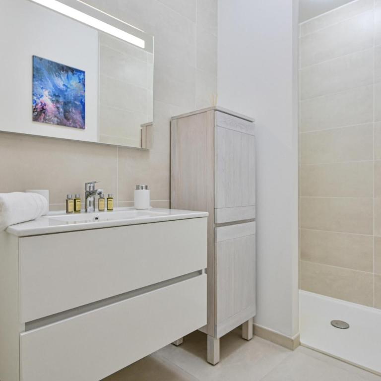 T2 NEUF A4 RDJ-PISCINE–ACCÈS DIRECT PLAGES ET CENTRE VILLAGE– - Appartement 1 Chambre - 11
