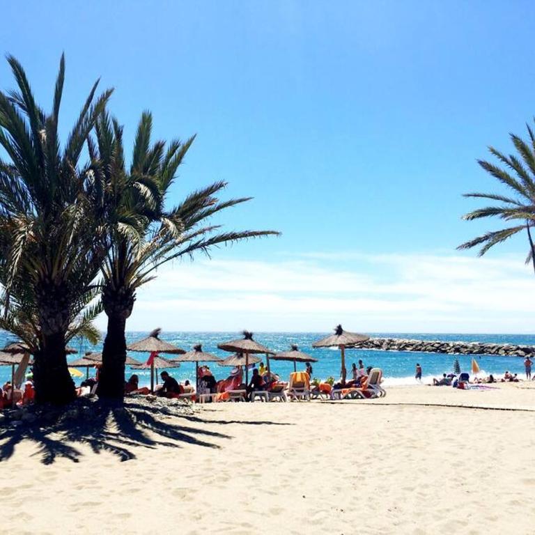 Beachside Luxury 2 bedroom apartment, Puerto Banus - Two-Bedroom Apartment - 24