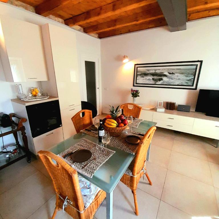 Les Amis - Two-Bedroom Apartment - 6