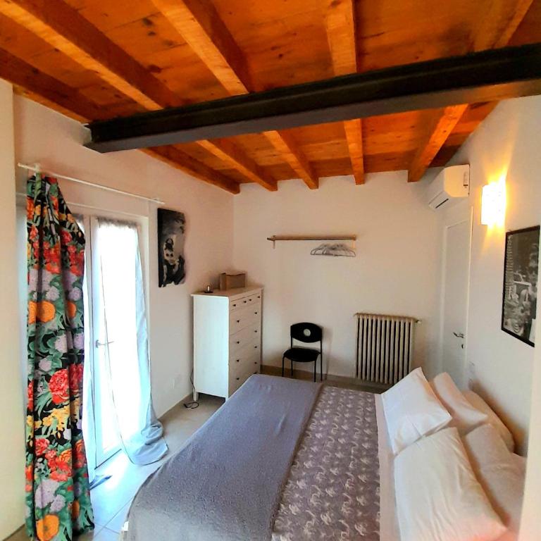 Les Amis - Two-Bedroom Apartment - 4