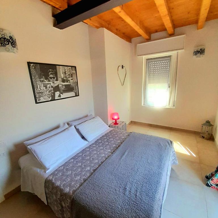 Les Amis - Two-Bedroom Apartment - 26