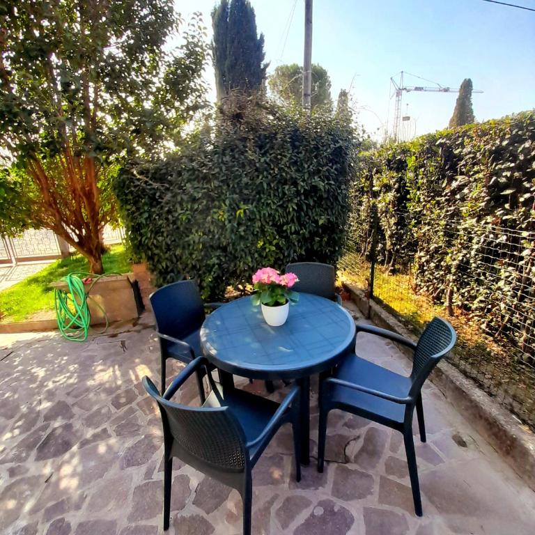 Les Amis - Two-Bedroom Apartment - 43