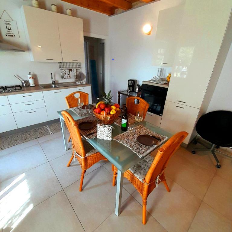 Les Amis - Two-Bedroom Apartment - 7
