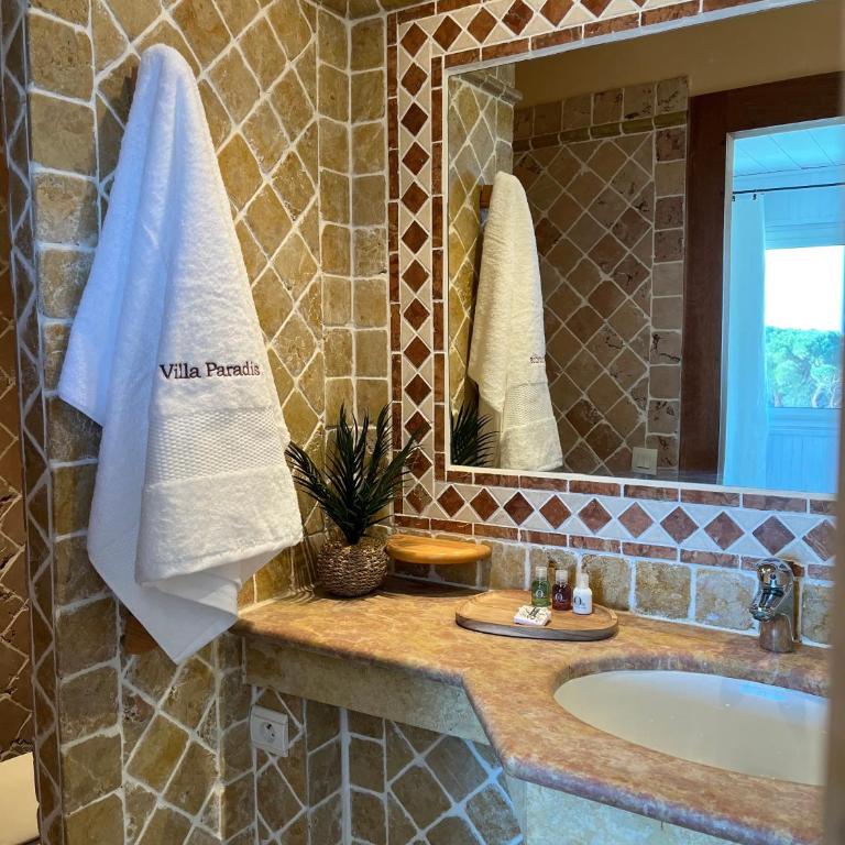 Villa Paradis - Chambre Double Deluxe - Vue sur Mer - 9