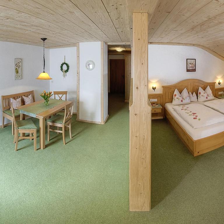Holznerhof - Chiemgau Karte - Apartment mit Balkon - 2