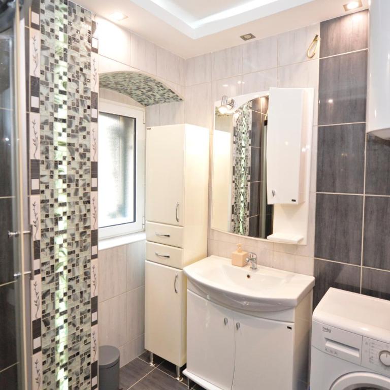 Sofija Apartment - One-Bedroom Apartment - 29