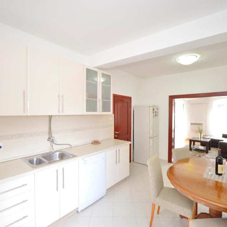 Sofija Apartment - One-Bedroom Apartment - 12
