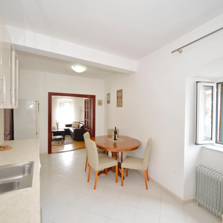 Sofija Apartment - One-Bedroom Apartment - 37