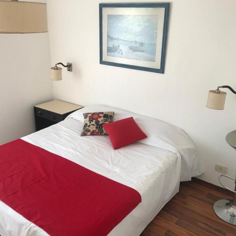 Dos ambientes en Obelisco Centro y Teatros - Apartamento de 1 dormitorio - 2