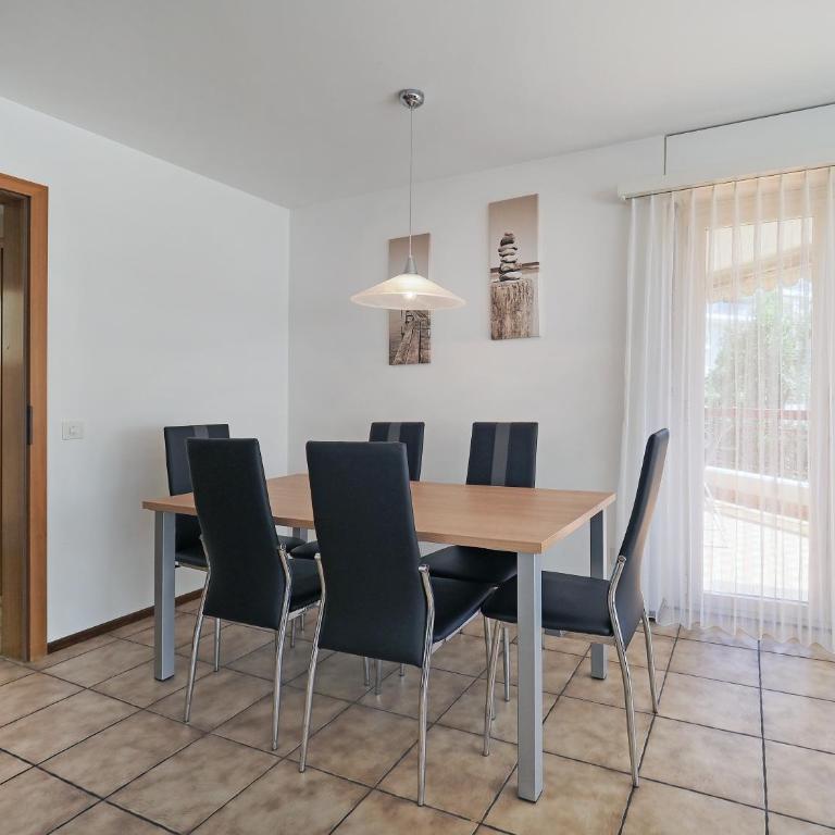 Apart Holidays - Residenza Flora - Appartamento con 2 Camere da Letto (6 Adulti) - 12